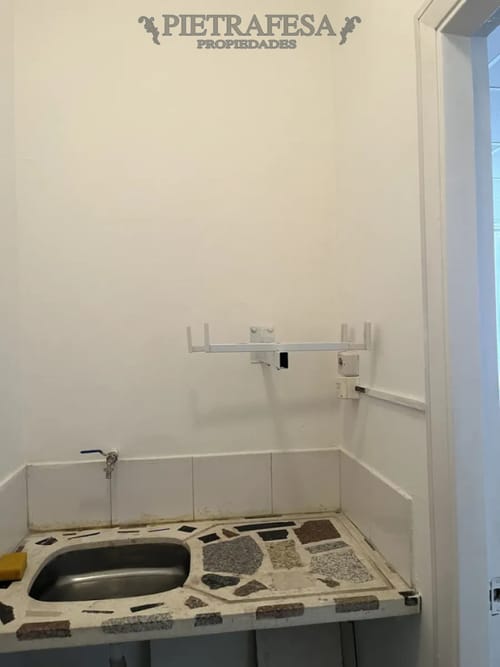Oficina en alquiler, 1 baño, kitchenette. Centro. · Foto 5