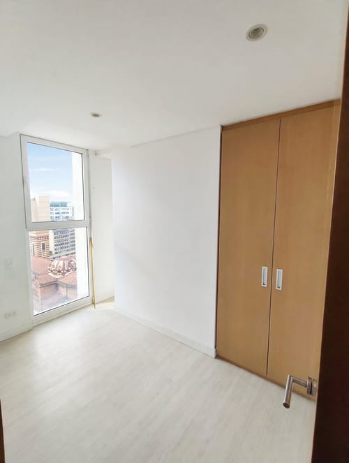 Apartamento de 2 alcobas en arriendo en Las Nieves, Bogotá, 61 m² · foto 9 de 12