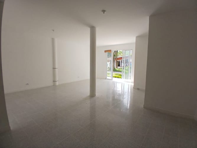 Local en arriendo en Alamos, Pereira, 85 m² · foto 2 de 6