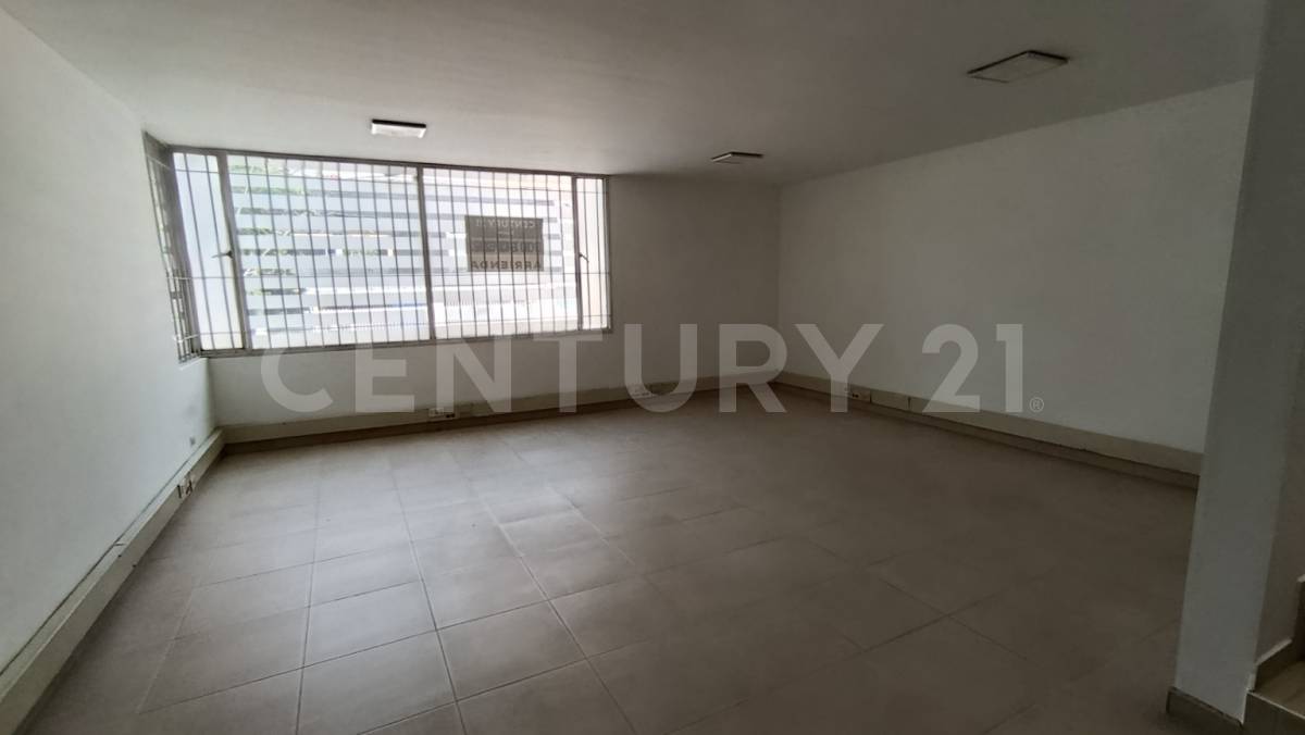 Casa en arriendo en Chico, Bogotá · foto 2 de 14