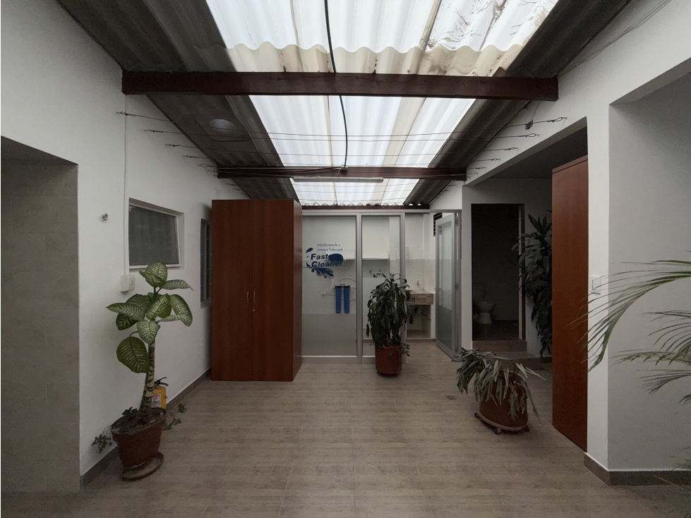 Casa en venta en Los Andes, Bogotá · foto 3 de 20