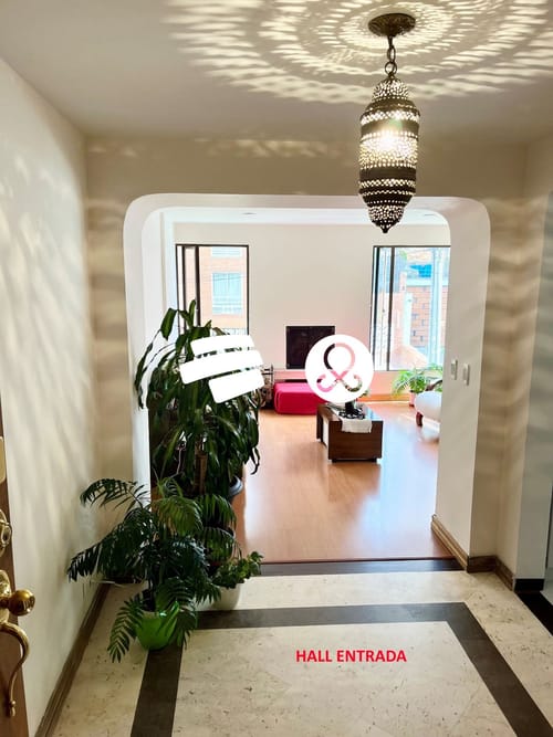 Apartamento de 3 alcobas en venta en Chico Norte, Bogotá, 103 m² · foto 3 de 18