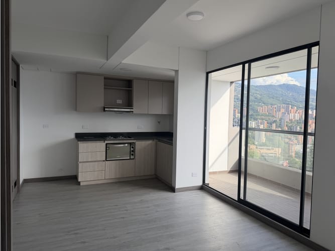 Apartamento de 3 alcobas en arriendo en Enciso, Medellín, 70 m² · foto 3 de 21