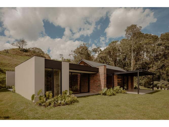 Casa de 3 alcobas en venta en Pantanillo, El Retiro, 294 m² · foto 2 de 17
