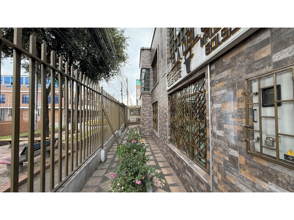 Casa en venta en Kennedy Central, Bogotá · foto 5 de 23