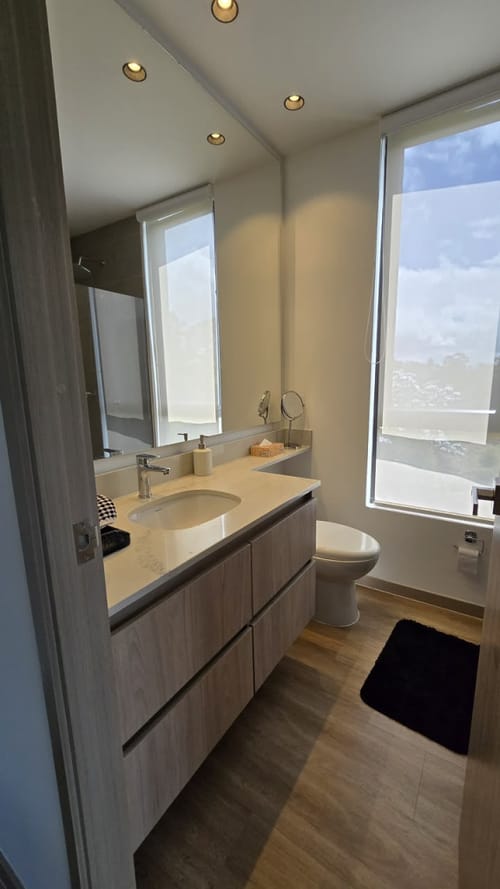 Apartamento de 2 alcobas en venta en Sajonia, Rionegro, 107 m² · foto 10 de 18