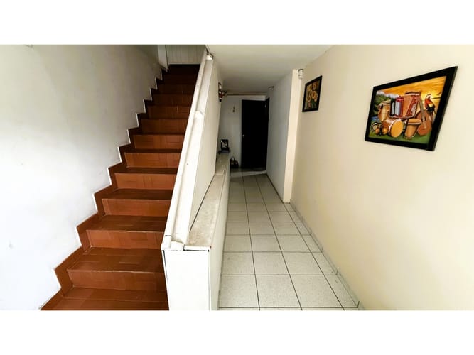 Casa de 7 alcobas en venta en Las Delicias, Bogotá, 193 m² · foto 6 de 16
