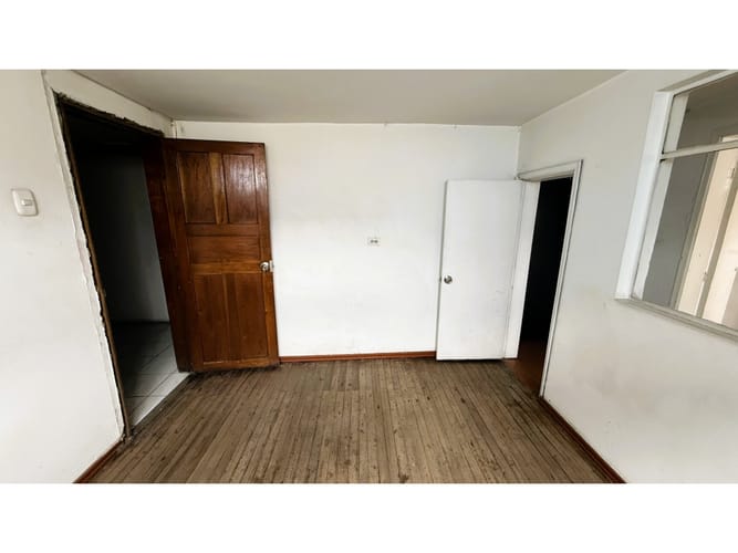 Casa de 7 alcobas en venta en Las Delicias, Bogotá, 193 m² · foto 7 de 16