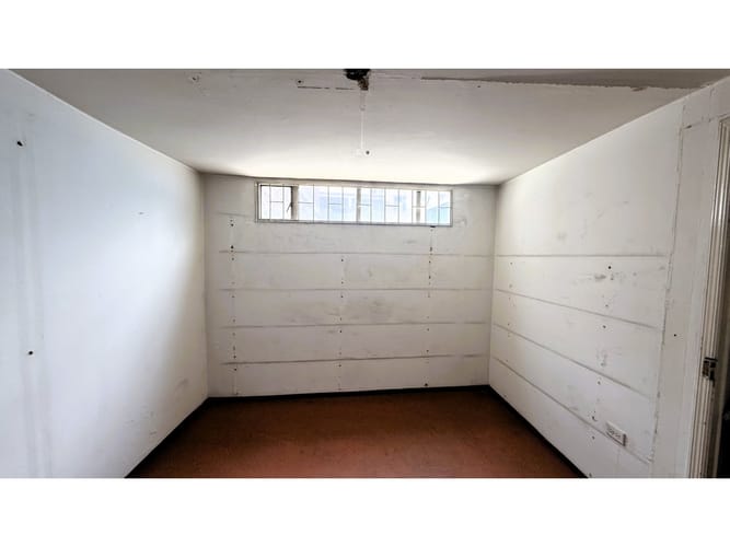 Casa de 7 alcobas en venta en Las Delicias, Bogotá, 193 m² · foto 8 de 16