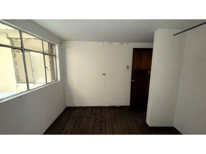 Casa de 7 alcobas en venta en Las Delicias, Bogotá, 193 m² · foto 11 de 16