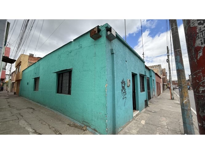 Casa de 4 alcobas en venta en Centro Fontibon, Bogotá, 234 m² · foto 2 de 16