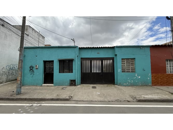 Casa de 4 alcobas en venta en Centro Fontibon, Bogotá, 234 m² · foto 3 de 16
