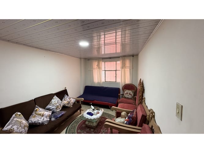 Casa de 4 alcobas en venta en Centro Fontibon, Bogotá, 234 m² · foto 8 de 16