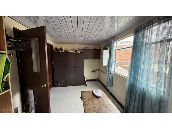 Casa de 4 alcobas en venta en Centro Fontibon, Bogotá, 234 m² · foto 12 de 16