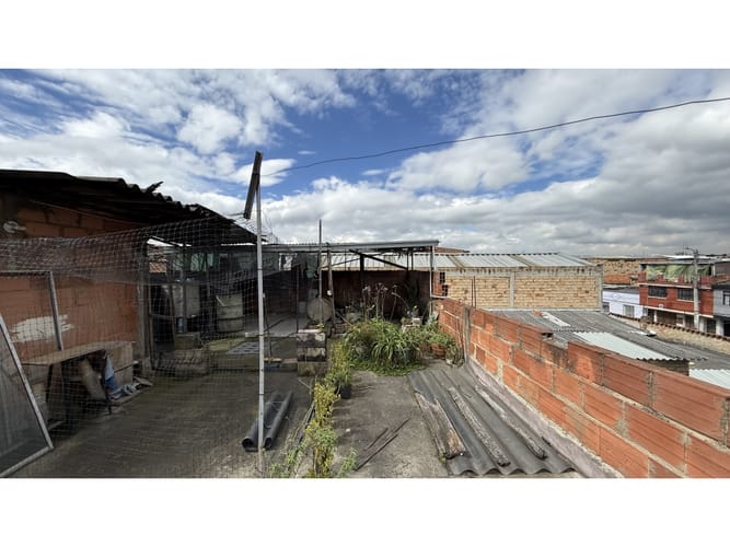 Casa de 4 alcobas en venta en Centro Fontibon, Bogotá, 234 m² · foto 15 de 16