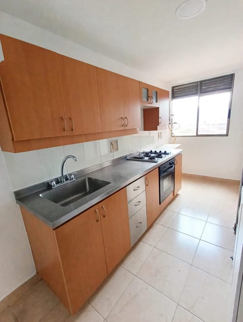 Apartamento de 3 alcobas en arriendo en Los Balsos, Medellín, 106 m² · foto 3 de 18