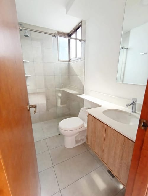 Apartamento de 3 alcobas en arriendo en Los Balsos, Medellín, 106 m² · foto 7 de 18