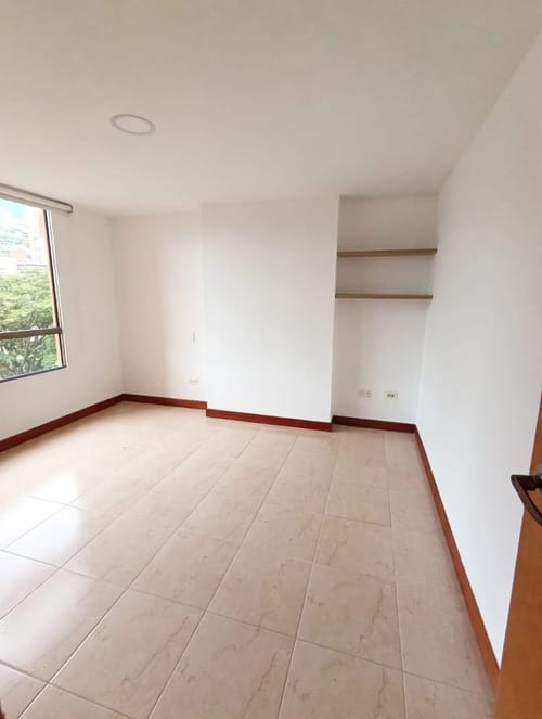 Apartamento de 3 alcobas en arriendo en Los Balsos, Medellín, 106 m² · foto 11 de 18