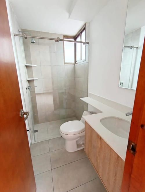 Apartamento de 3 alcobas en arriendo en Los Balsos, Medellín, 106 m² · foto 14 de 18