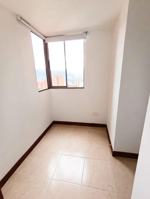 Apartamento de 3 alcobas en arriendo en Los Balsos, Medellín, 106 m² · foto 16 de 18