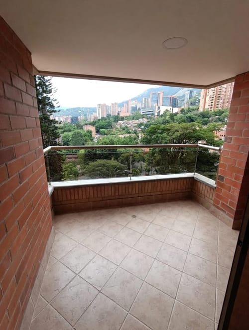 Apartamento de 3 alcobas en arriendo en Los Balsos, Medellín, 106 m² · foto 18 de 18