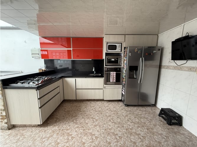 Casa de 4 alcobas en venta en Pontevedra, Bogotá, 234 m² · foto 11 de 24