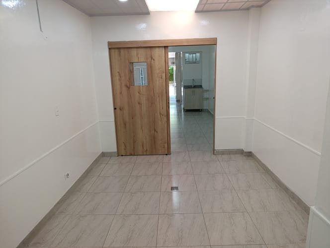 Local en arriendo en La Floresta, Medellín, 72 m² · foto 4 de 9