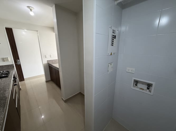 Apartamento de 3 alcobas en venta en Anillo Vial, Floridablanca, 85 m² · foto 6 de 17