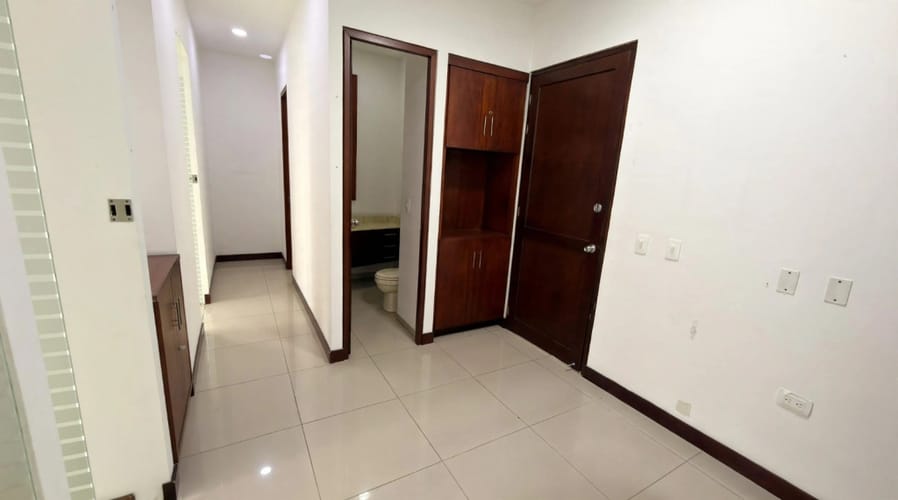 Oficina en venta en El Tesoro, Medellín, 56 m² · foto 2 de 15