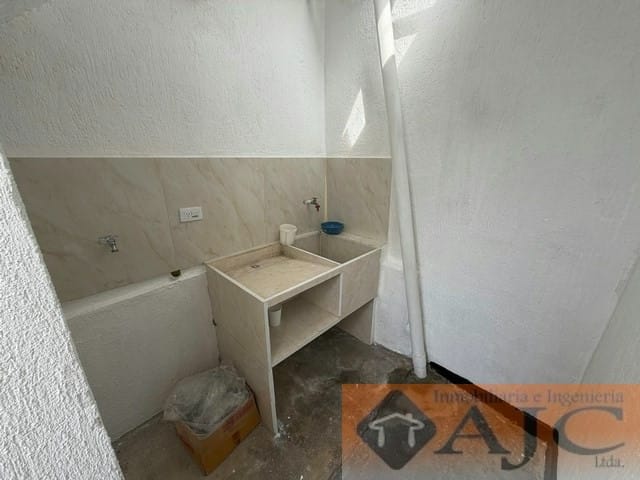 Apartamento de 3 alcobas en arriendo en Caldas, Floridablanca, 85 m² · foto 10 de 12