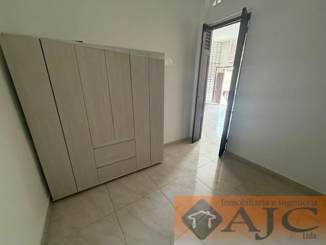 Apartamento de 3 alcobas en arriendo en Caldas, Floridablanca, 85 m² · foto 5 de 12