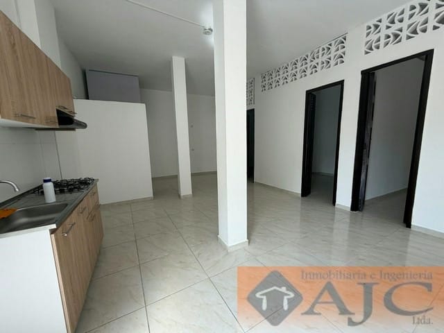 Apartamento de 3 alcobas en arriendo en Caldas, Floridablanca, 85 m² · foto 2 de 12