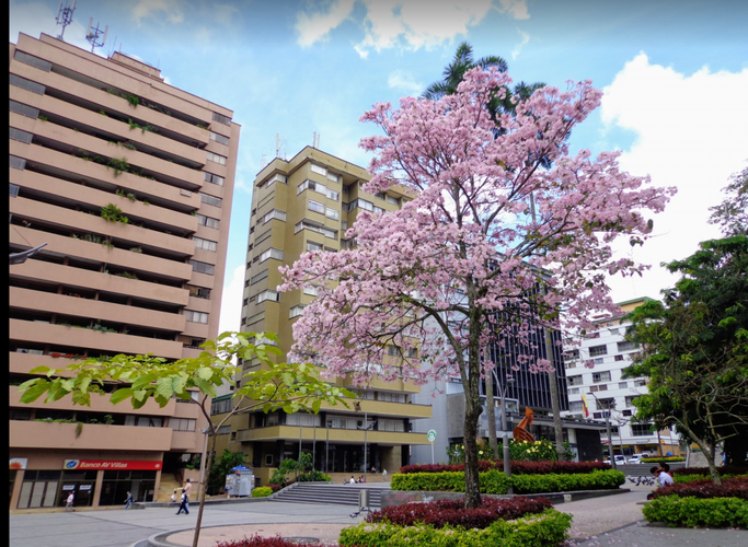 Apartamento de 3 alcobas en venta en Centro, Ibagué, 198 m² · foto 2 de 24