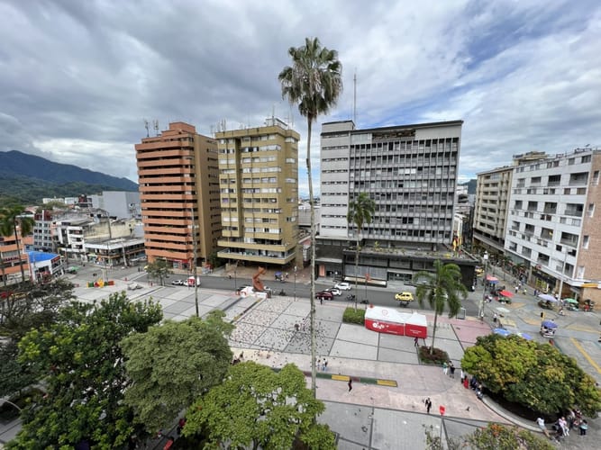 Apartamento de 3 alcobas en venta en Centro, Ibagué, 198 m² · foto 3 de 24