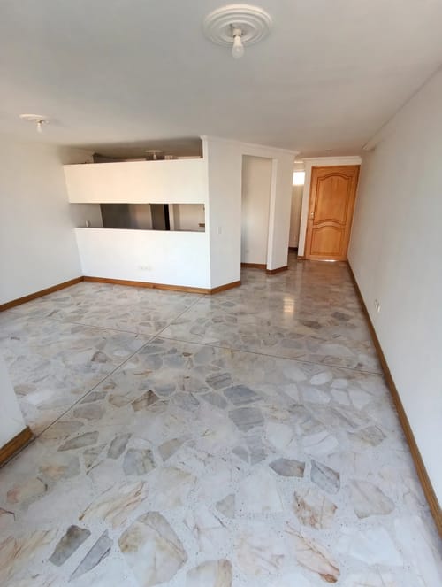 Apartamento de 2 alcobas en arriendo en Las Acacias, Medellín, 72 m² · foto 2 de 15