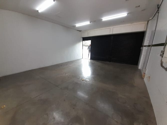 Local en arriendo en Terminal De Transporte, Medellín, 47 m² · foto 6 de 9