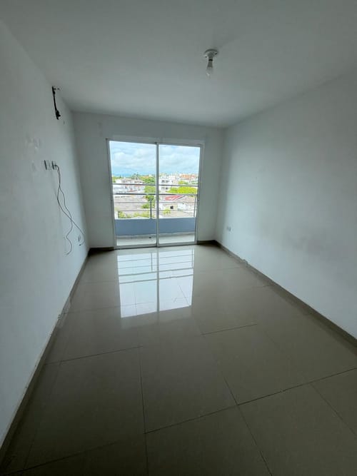 Apartamento de 3 alcobas en arriendo en Ciudad Jardin, Barranquilla, 98 m² · foto 2 de 10