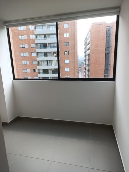 Apartamento de 2 alcobas en arriendo en Loma Del Escobero, Envigado, 80 m² · foto 5 de 14