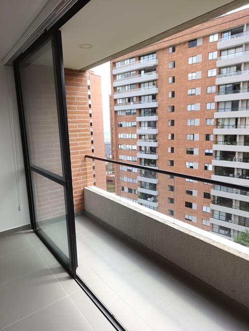 Apartamento de 2 alcobas en arriendo en Loma Del Escobero, Envigado, 80 m² · foto 10 de 14
