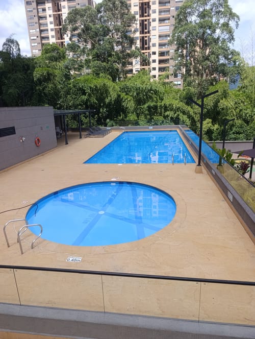 Apartamento de 2 alcobas en arriendo en Loma Del Escobero, Envigado, 80 m² · foto 12 de 14