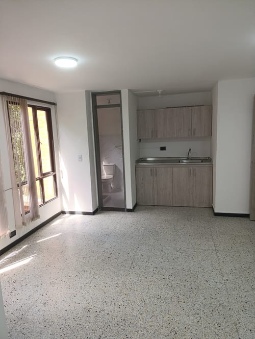 Oficina en arriendo en Suramericana, Medellín, 25 m² · foto 3 de 14