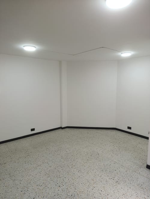 Oficina en arriendo en Suramericana, Medellín, 25 m² · foto 8 de 14