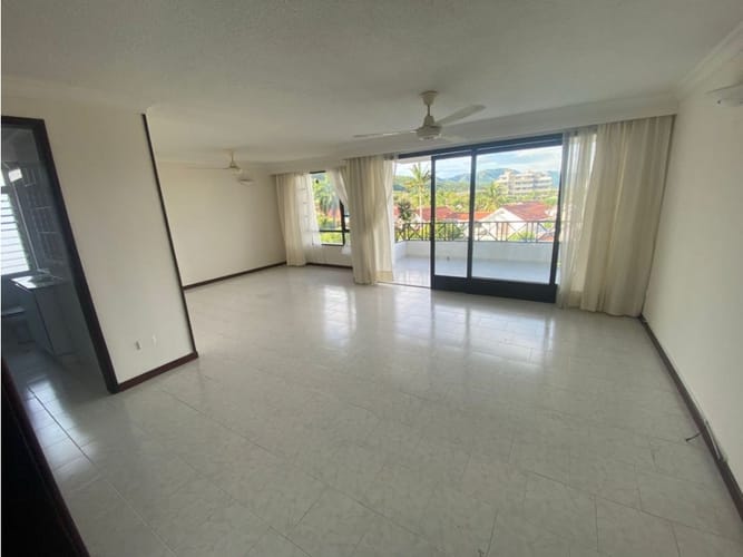 Apartamento de 3 alcobas en venta en Cr. Villa Tatiana, Girardot, 130 m² · foto 2 de 5