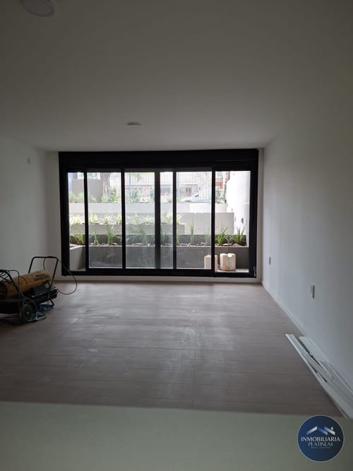 Photo 3 of 19