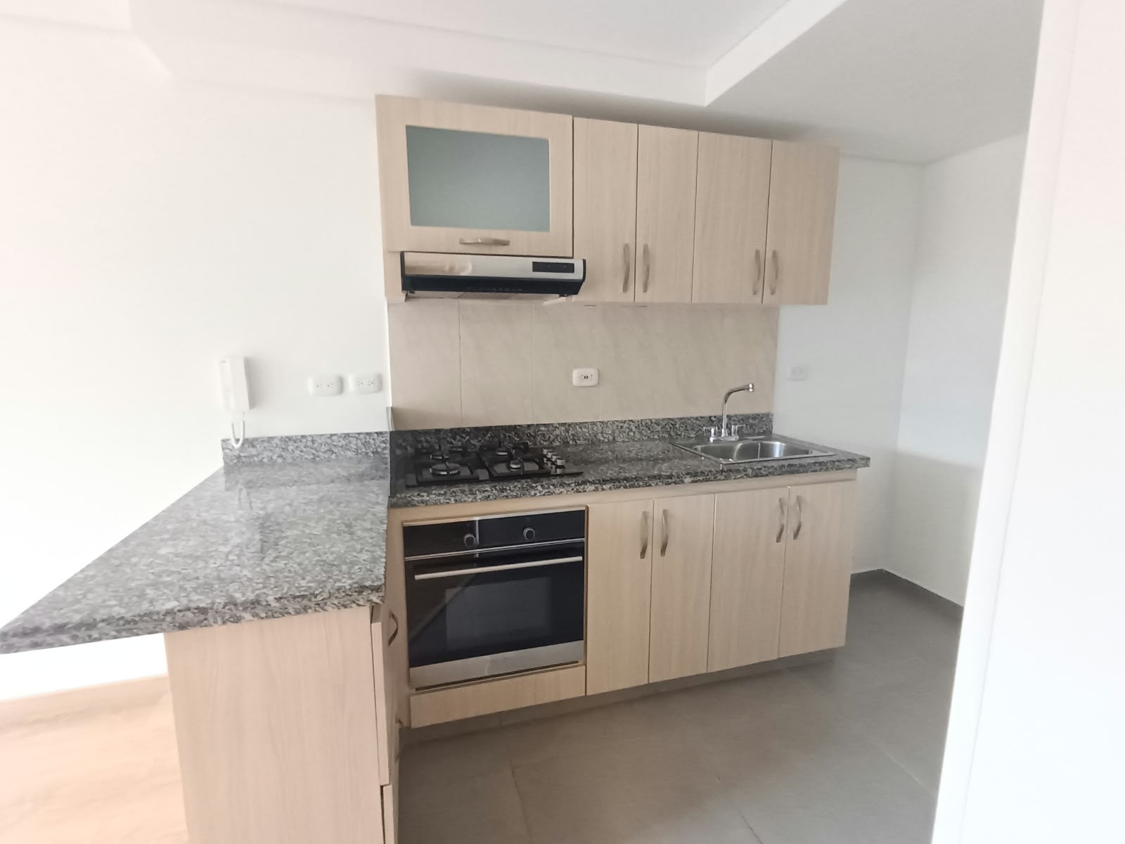 Apartamento en arriendo en Santa Teresita, Bogotá · foto 8 de 24