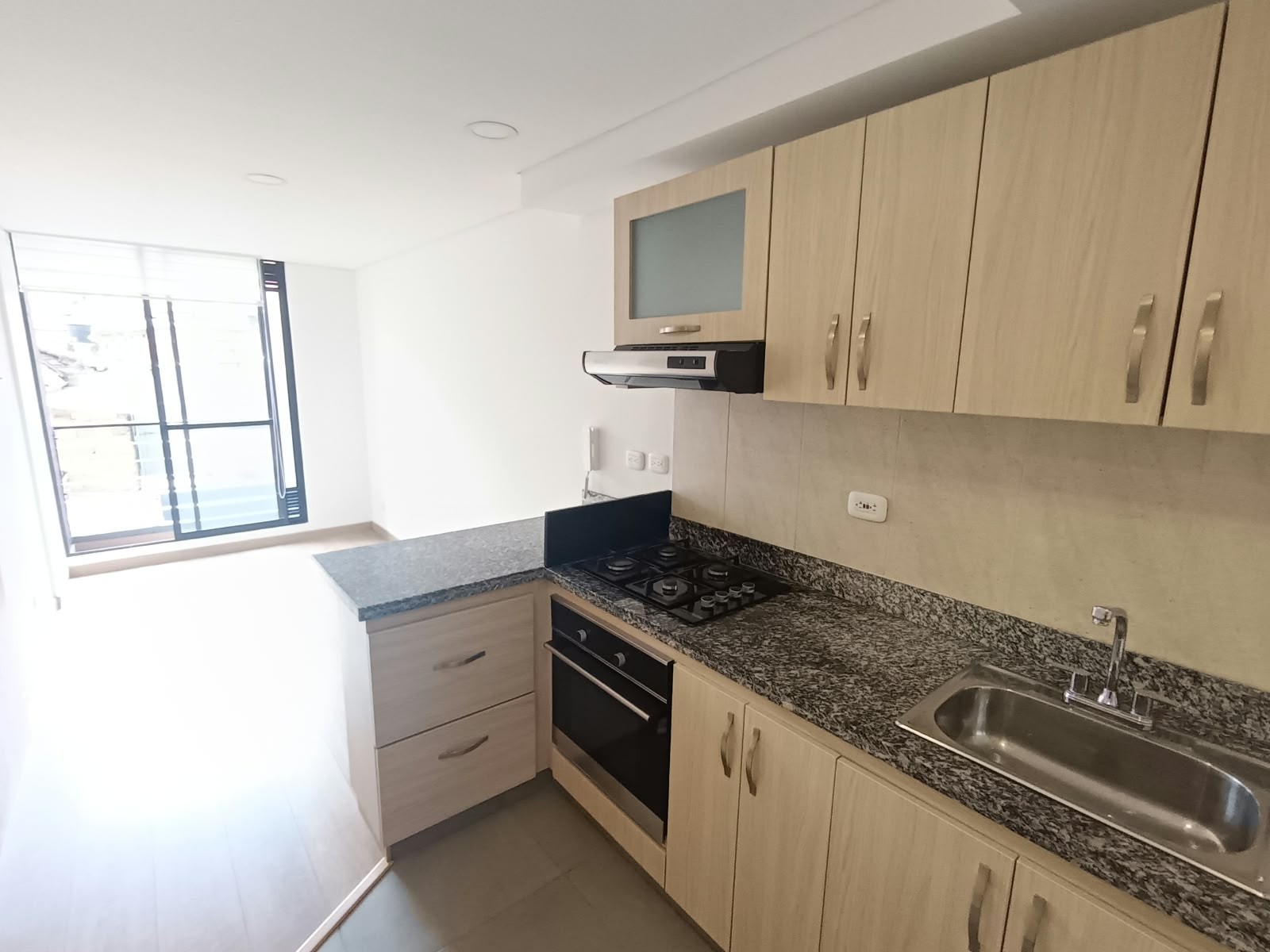 Apartamento en arriendo en Santa Teresita, Bogotá · foto 3 de 24