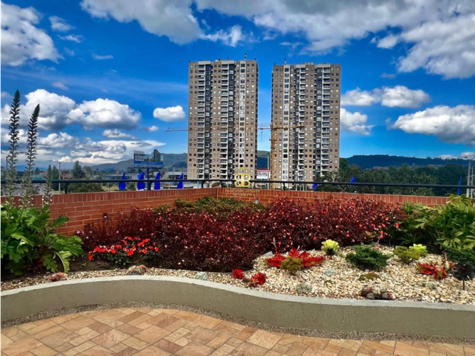 Apartamento de 3 alcobas en venta en Colina Campestre, Bogotá, 144 m² · foto 2 de 24