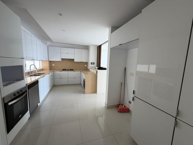Apartamento de 3 alcobas en arriendo en Normandia, Cali, 220 m² · foto 8 de 24