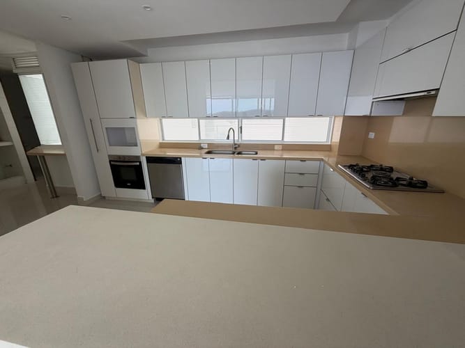 Apartamento de 3 alcobas en arriendo en Normandia, Cali, 220 m² · foto 13 de 24