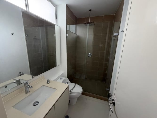 Apartamento de 3 alcobas en arriendo en Normandia, Cali, 220 m² · foto 24 de 24